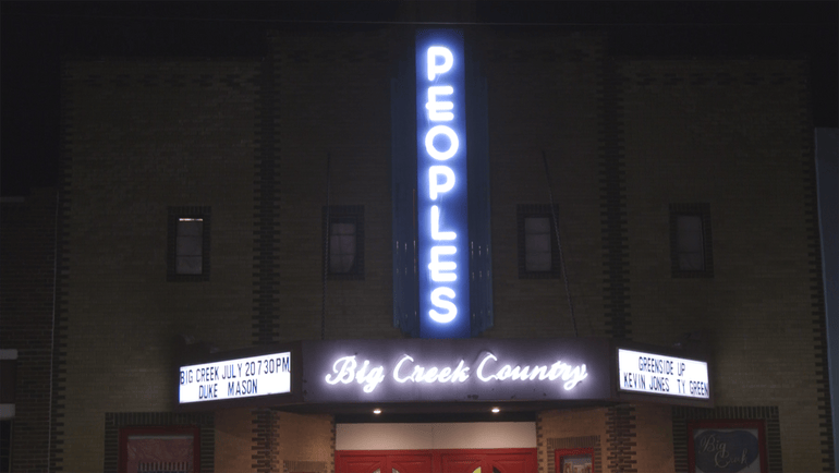 Picture of Peoples Theater in Pleasant Hill, Missouri.