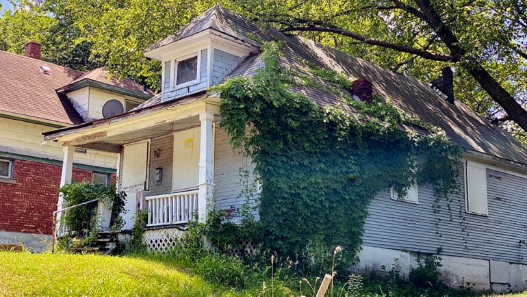2404 Monroe Ave. is a vacated house currently part of the $1 Land Bank program. (Vicky Diaz-Camacho | Flatland)