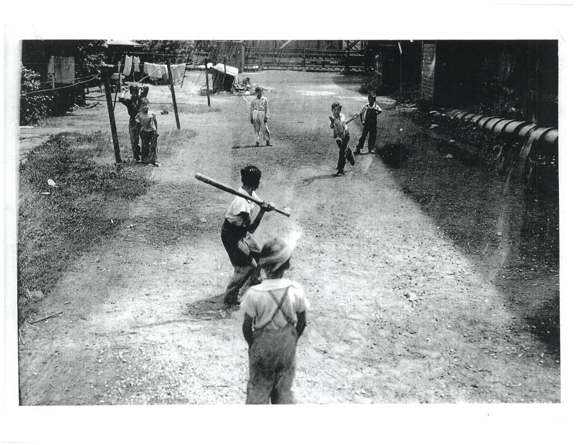 Children of ice plant workers play. (Quiroga Family)