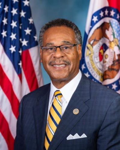 Official portrait of U.S. Rep. Emanuel Cleaver, who served as mayor of Kansas City 1991-1999.