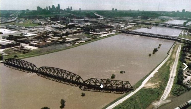 High water along the Missouri River during the flood of 1993. The downtown skyline is in the background.