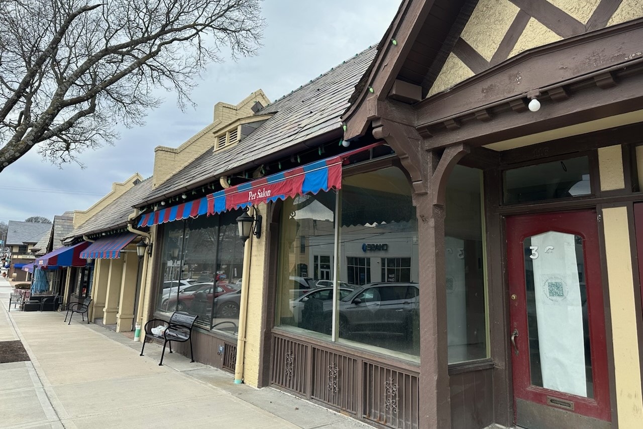 Hümanette will be located in a long-vacant shop in Brookside formerly occupied by Brookside Barkery & Bath.